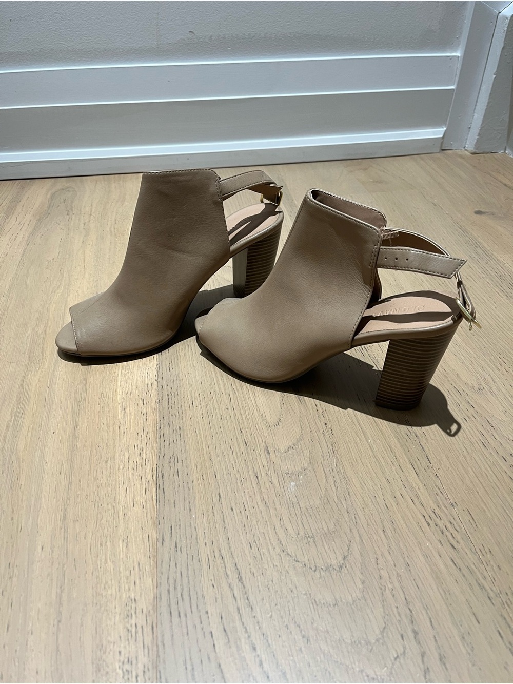 Old Navy Tan Open-Toe Slingback Block Heel Booties